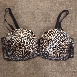 Victoria’s Secret 34C padded bra